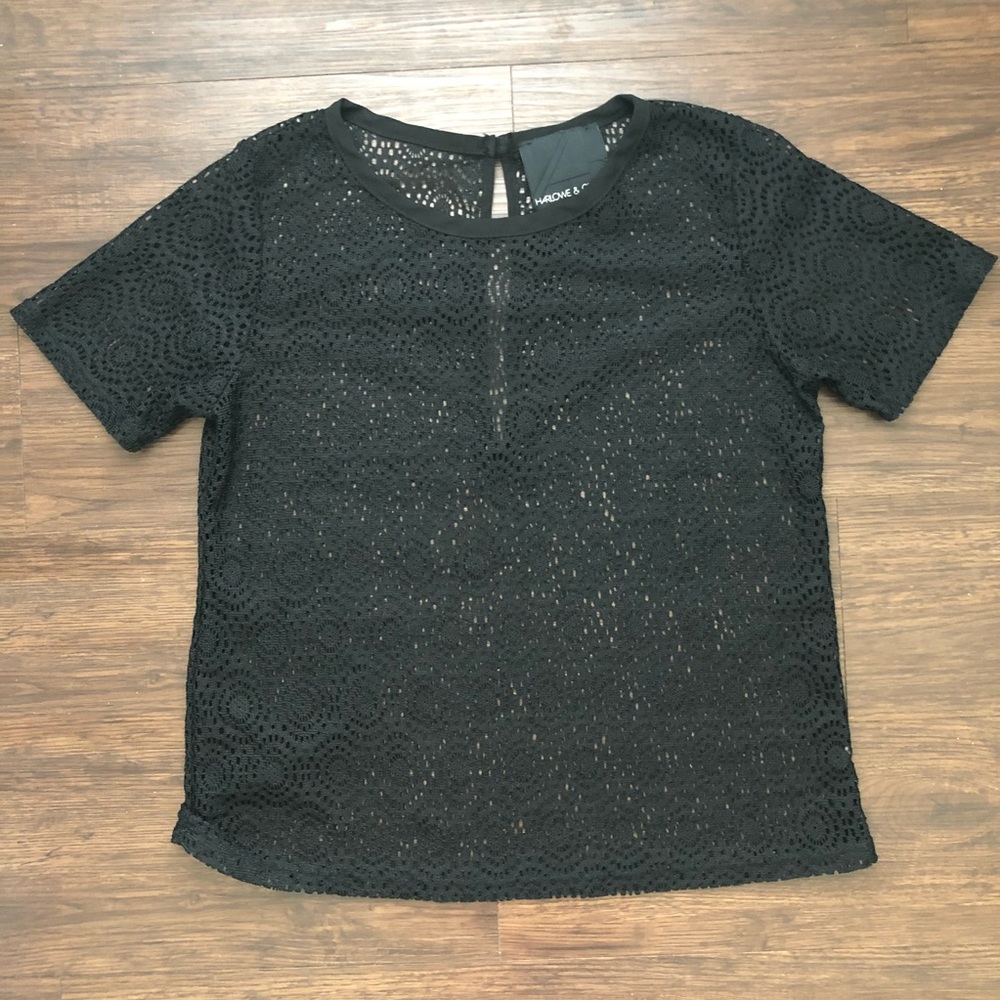 💋 Harlow’s and Graham Lace Short Sleeve Size M